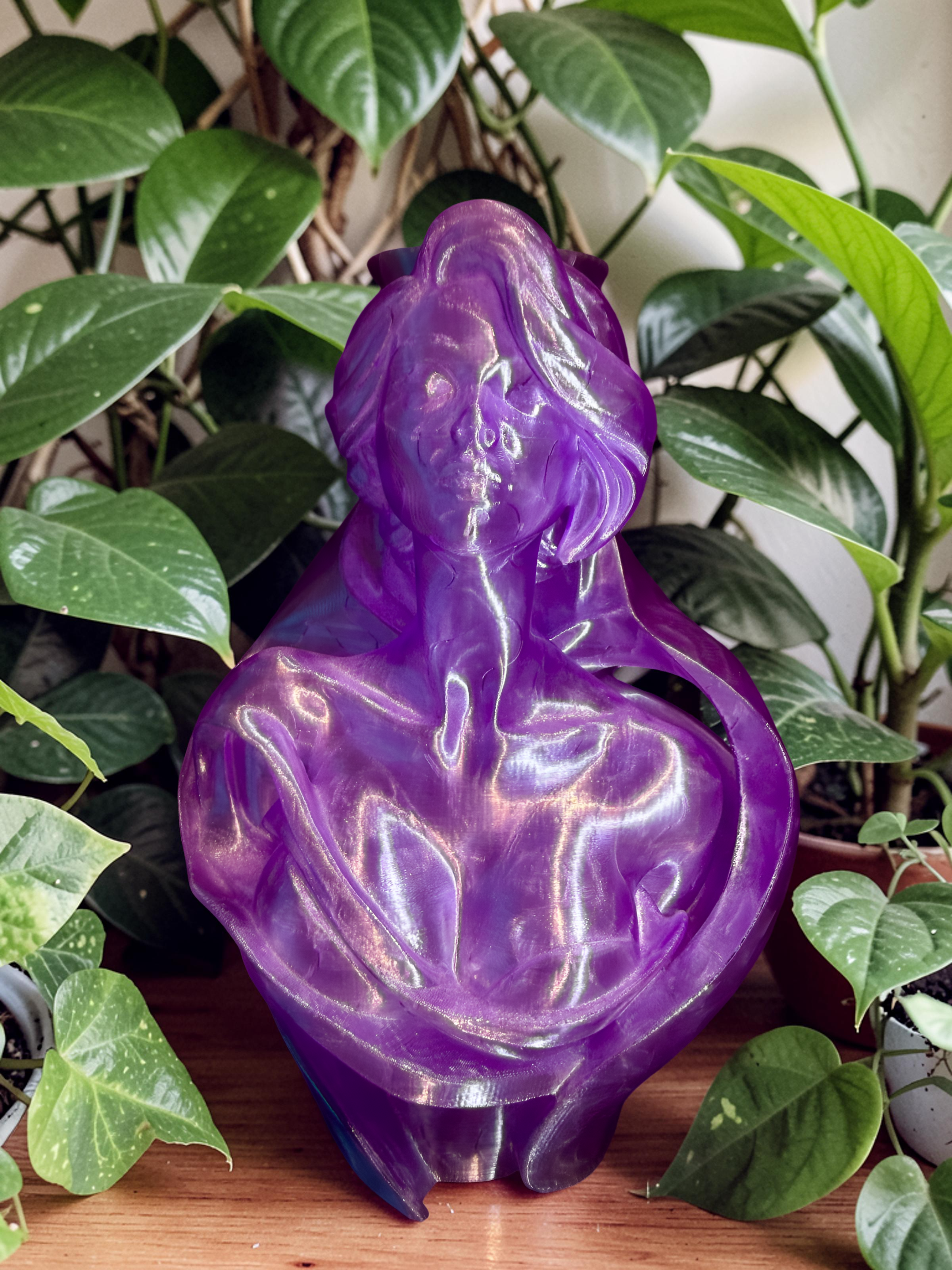 Freya — Vază Sculptură