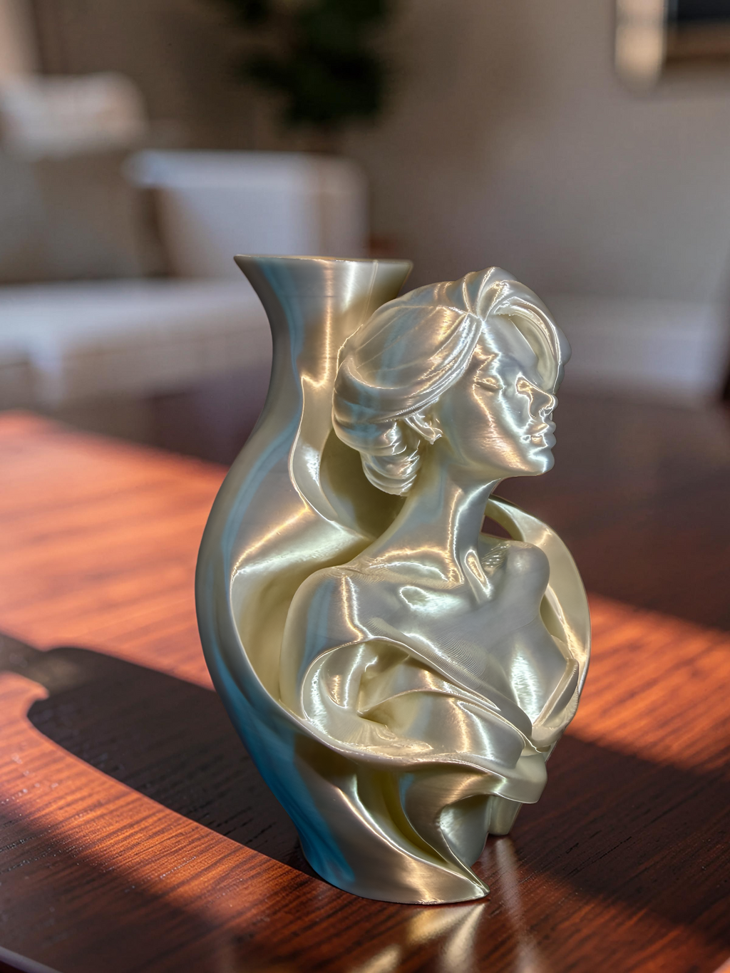 Freya — Vază Sculptură