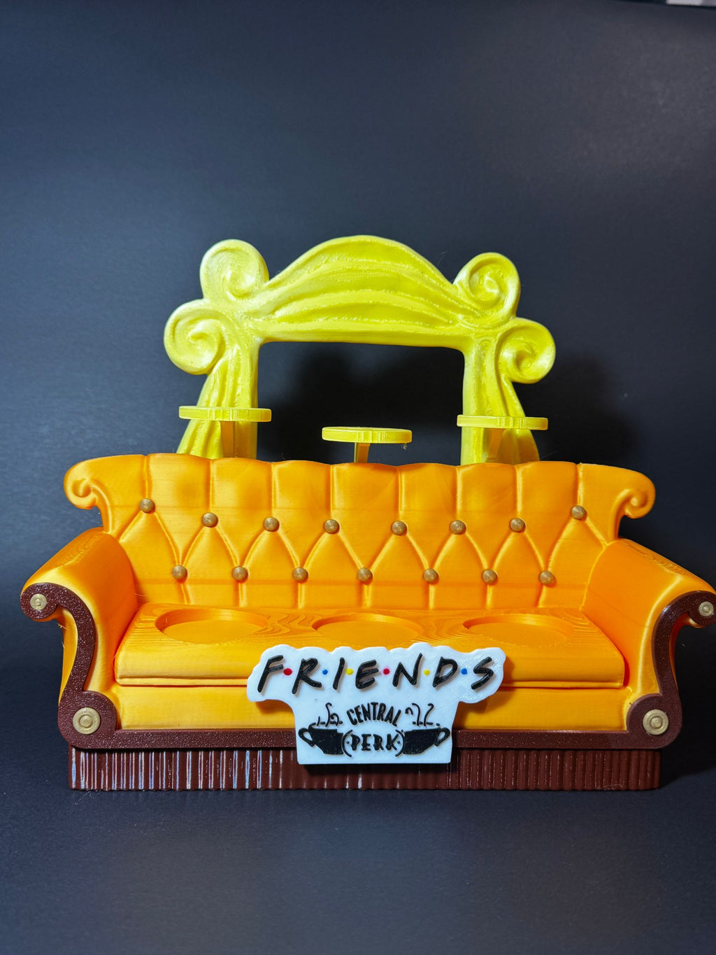 Canapea Friends pentru colectia McDonald's